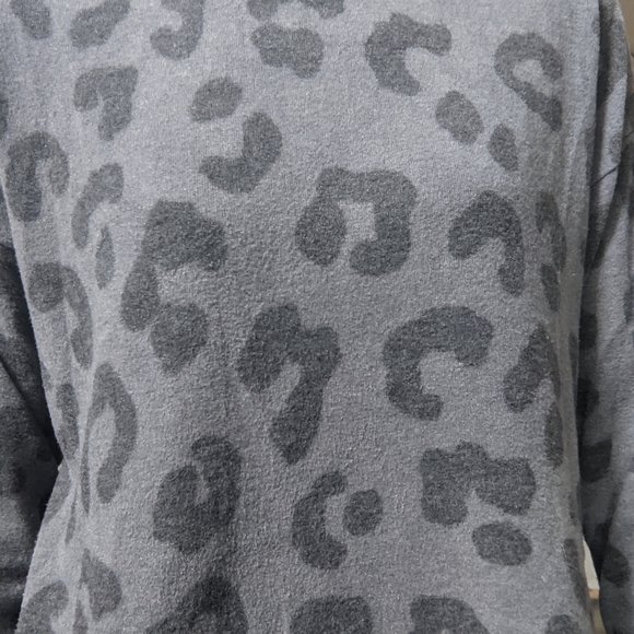 Leopard print top - Picture 2 of 3